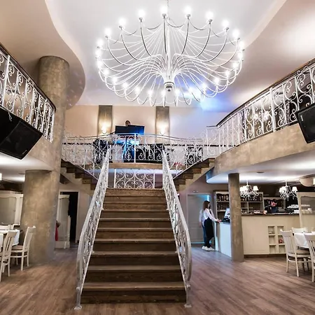 Victoria Hotell 3*