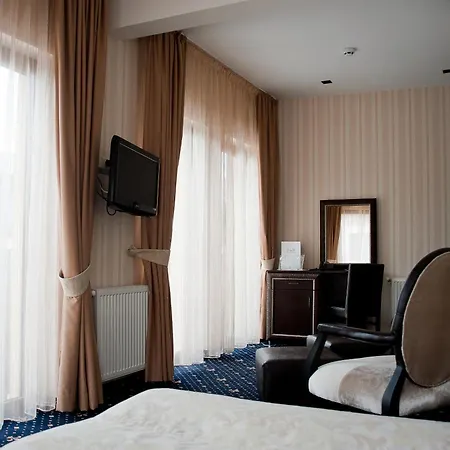 Victoria Hotell 3*