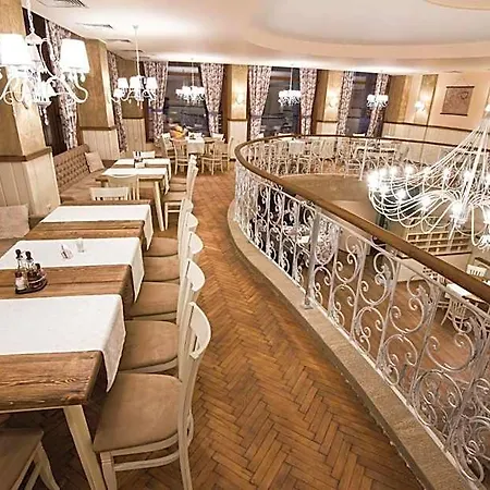 Victoria Hotel