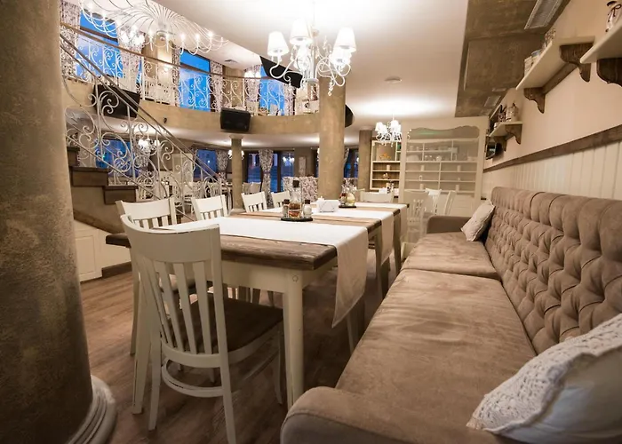 Victoria 3* パナギュリシテ