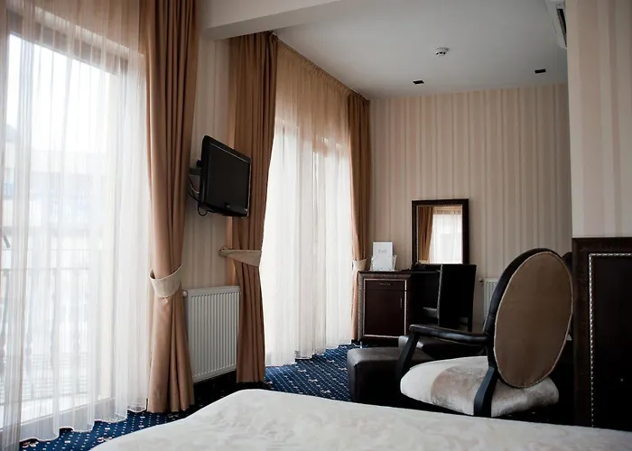 Victoria ホテル 3*